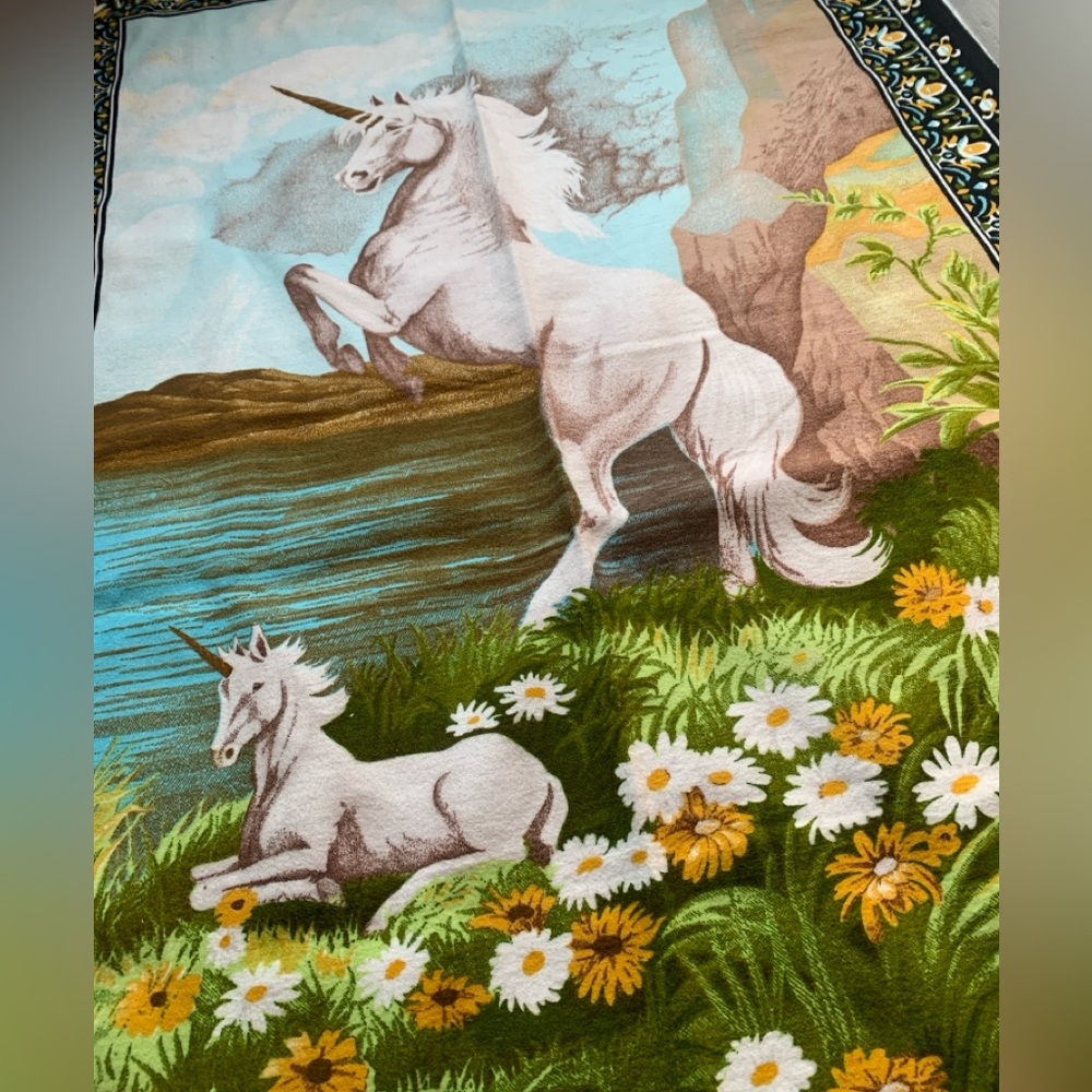 Vintage Unicorn ๐ฆ Tapestry - Picture 10 of 13